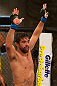 S&Atilde;O PAULO, BRASIL - 25/1/2013: Yan Cabral vibra com o triunfo na segunda luta na casa do The Ultimate Fighter Brasil 2. (Foto de Luiz Pires Dias/Zuffa LLC/Zuffa LLC via Getty Images)