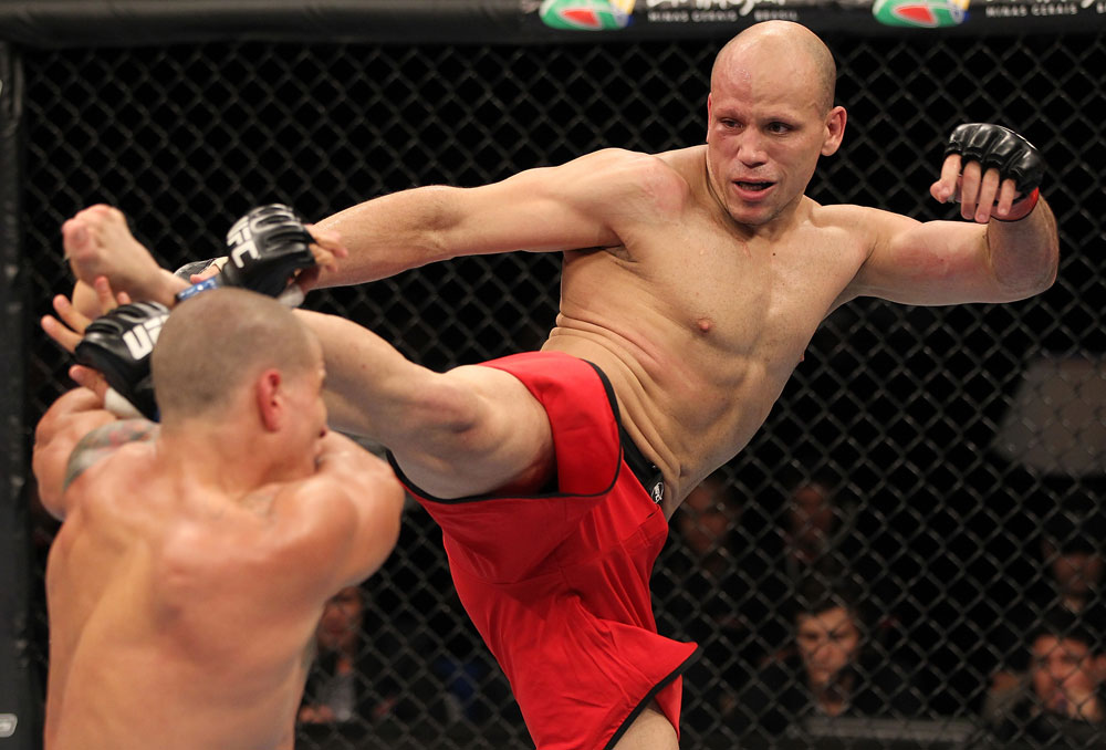 BELO HORIZONTE, BRAZIL - JUNE 23: (R-L) Thiago "Bodao" Perpetuo kicks Leonardo Mafra during their UFC 147 middleweight bout at Estadio Jornalista Felipe Drummond on June 23, 2012 in Belo Horizonte, Brazil. (Photo by Josh Hedges/Zuffa LLC/Zuffa LLC via Getty Images)