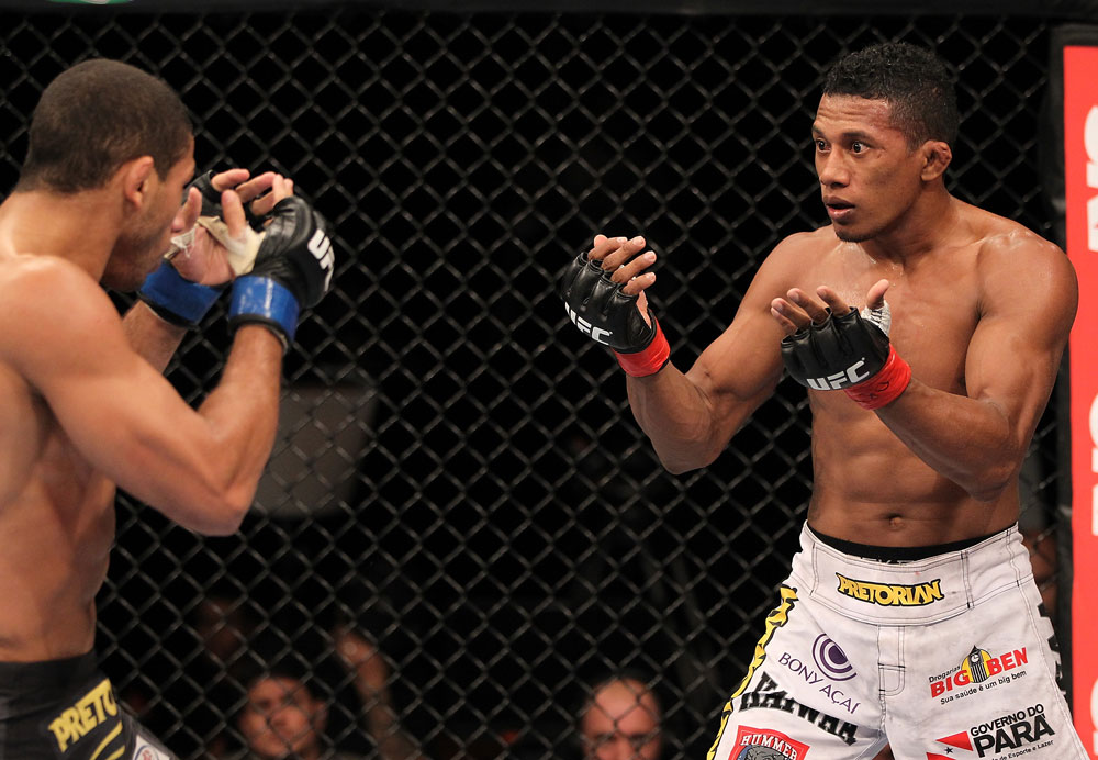 BELO HORIZONTE, BRAZIL - JUNE 23: (R-L) Yuri Alcantara taunts Hacran Dias during their UFC 147 featherweight bout at Estadio Jornalista Felipe Drummond on June 23, 2012 in Belo Horizonte, Brazil. (Photo by Josh Hedges/Zuffa LLC/Zuffa LLC via Getty Images)