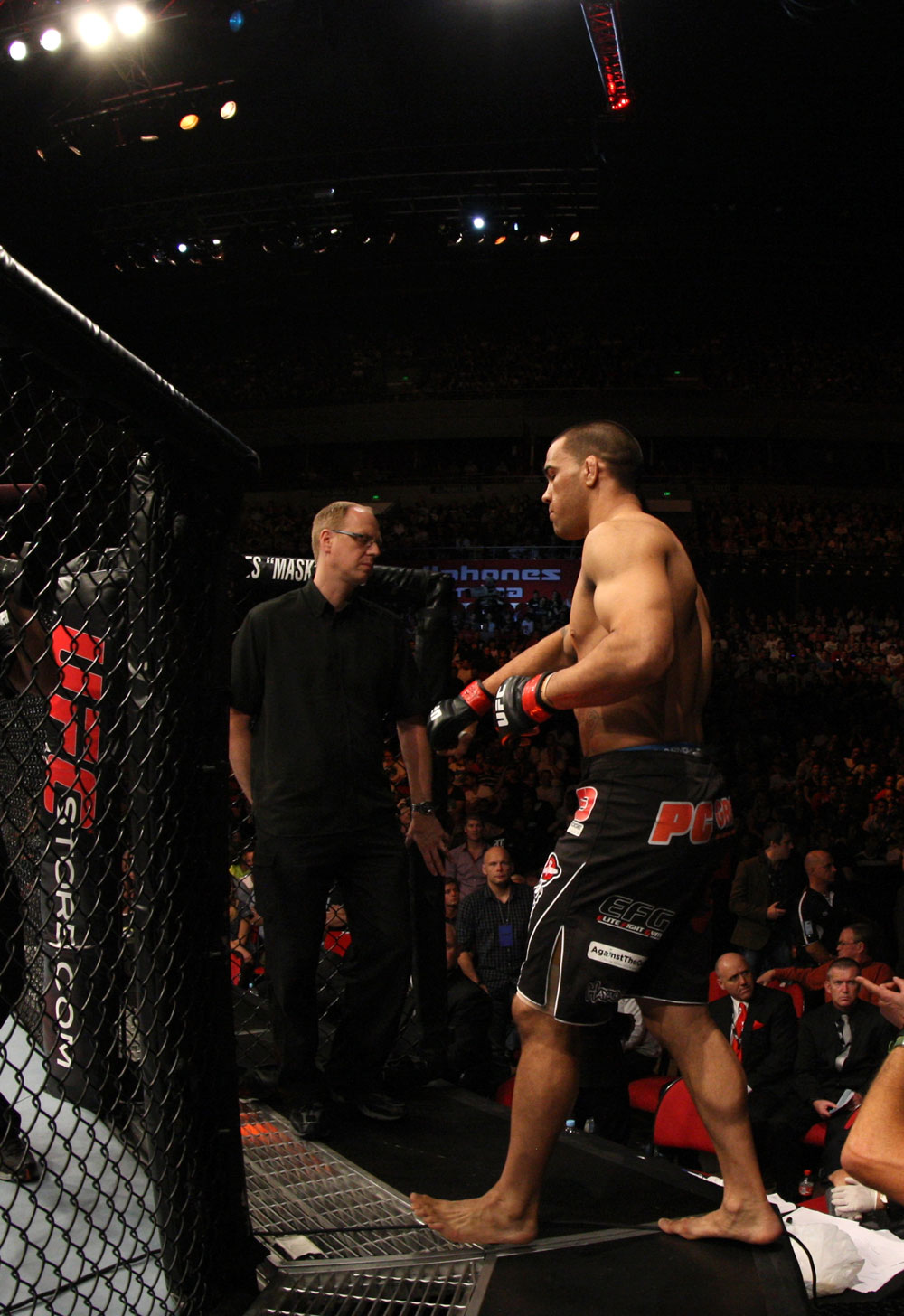 SYDNEY, AUSTRALIA - MARCH 03: James Te Huna of Australia enters the Octagon before his bout against Aaron Rosa during the UFC on FX event at Allphones Arena on March 3, 2012 in Sydney, Australia. (Photo by Josh Hedges/Zuffa LLC/Zuffa LLC via Getty Images) *** Local Caption *** James Te Huna