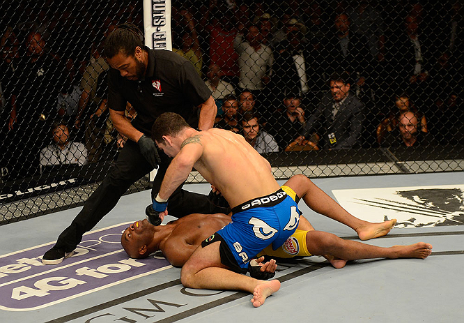 Weidman puts the finishing touches on Silva Weidman puts the finishing touches on Silva