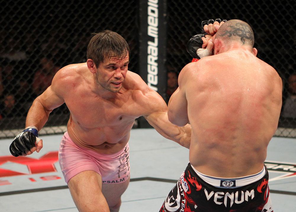 BELO HORIZONTE, BRAZIL - JUNE 23: (L-R) Rich Franklin punches Wanderlei Silva during their UFC 147 catchweight bout at Estadio Jornalista Felipe Drummond on June 23, 2012 in Belo Horizonte, Brazil. (Photo by Josh Hedges/Zuffa LLC/Zuffa LLC via Getty Images)