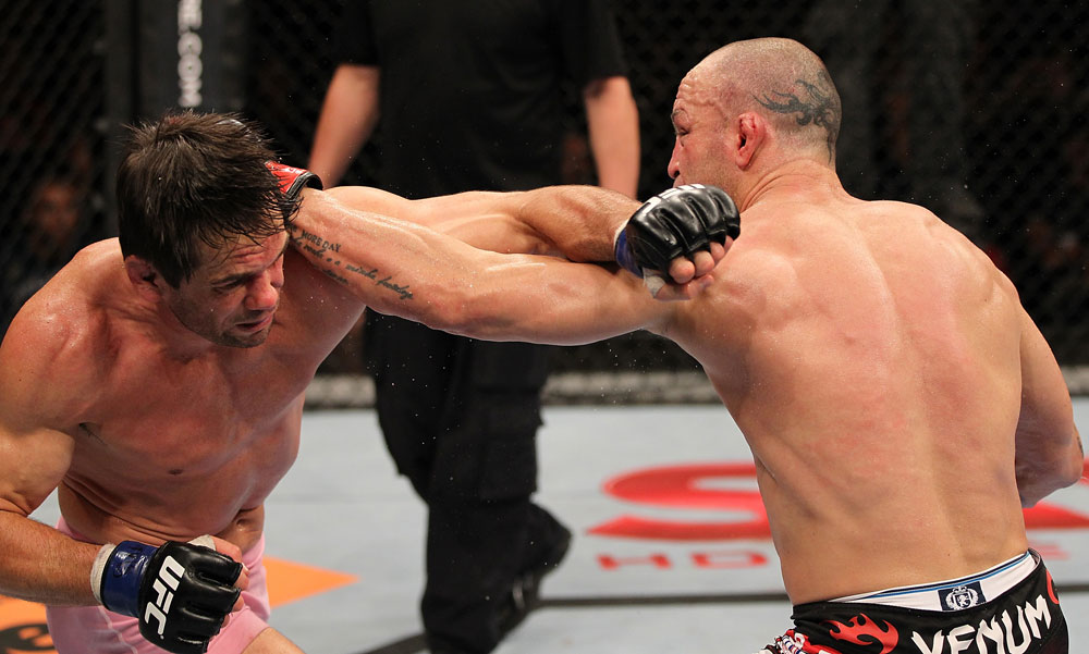 BELO HORIZONTE, BRAZIL - JUNE 23: (L-R) Rich Franklin and Wanderlei Silva exchange punches during their UFC 147 catchweight bout at Estadio Jornalista Felipe Drummond on June 23, 2012 in Belo Horizonte, Brazil. (Photo by Josh Hedges/Zuffa LLC/Zuffa LLC via Getty Images)
