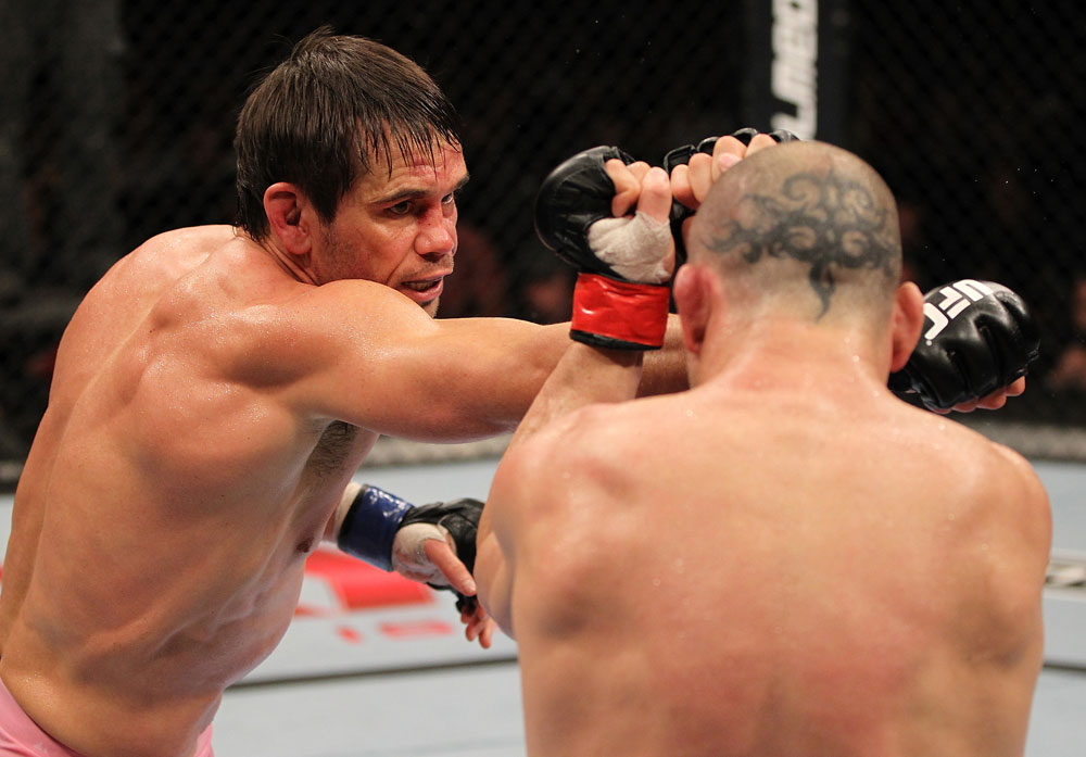 BELO HORIZONTE, BRAZIL - JUNE 23: (L-R) Rich Franklin punches Wanderlei Silva during their UFC 147 catchweight bout at Estadio Jornalista Felipe Drummond on June 23, 2012 in Belo Horizonte, Brazil. (Photo by Josh Hedges/Zuffa LLC/Zuffa LLC via Getty Images)