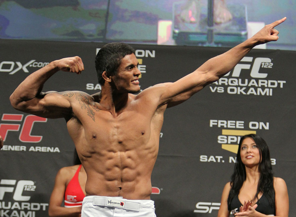 Carlos Eduardo Rocha weighs in at 170 lbs at the UFC 122 weigh-in at the Kšnig Pilsener Arena on November 12, 2010 in Oberhausen, Germany. (Photo by Josh Hedges/Zuffa LLC/Zuffa LLC via Getty Images)