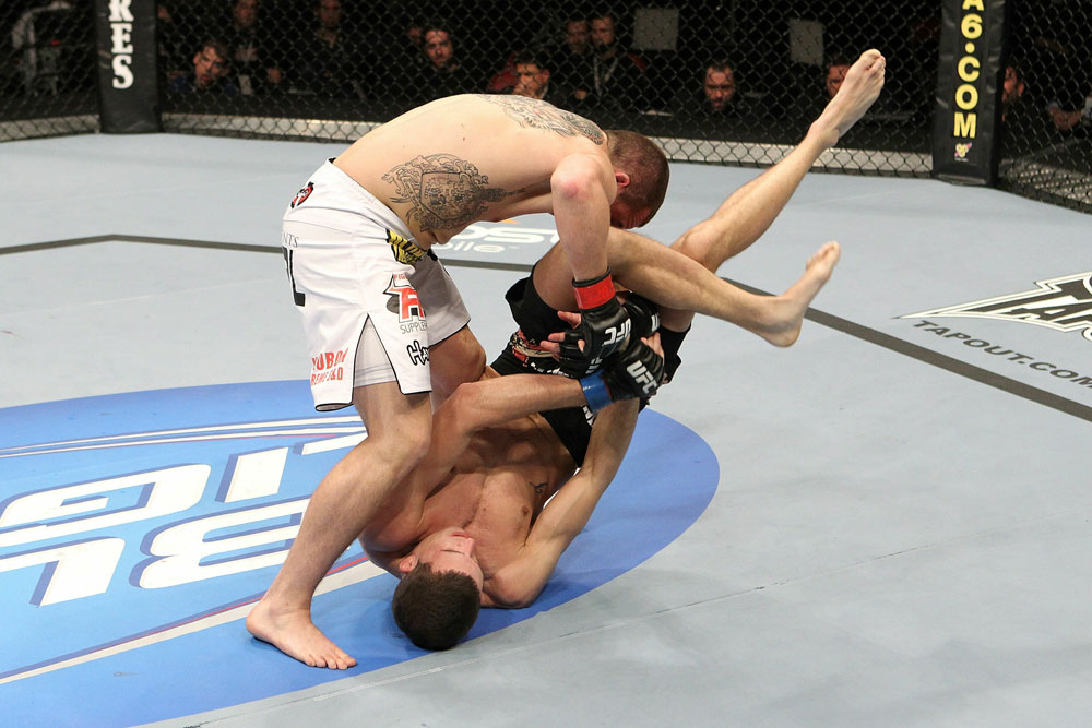 UFC 123: TJ O'Brien vs. Paul Kelly