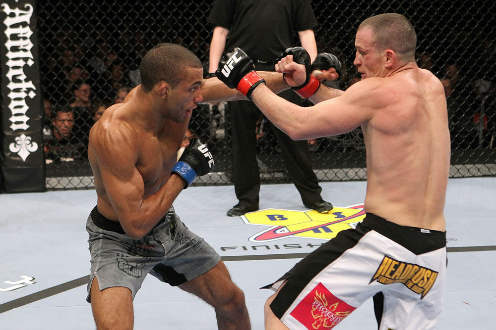 UFC 123: Edson Barboza vs. Darren Elkins
