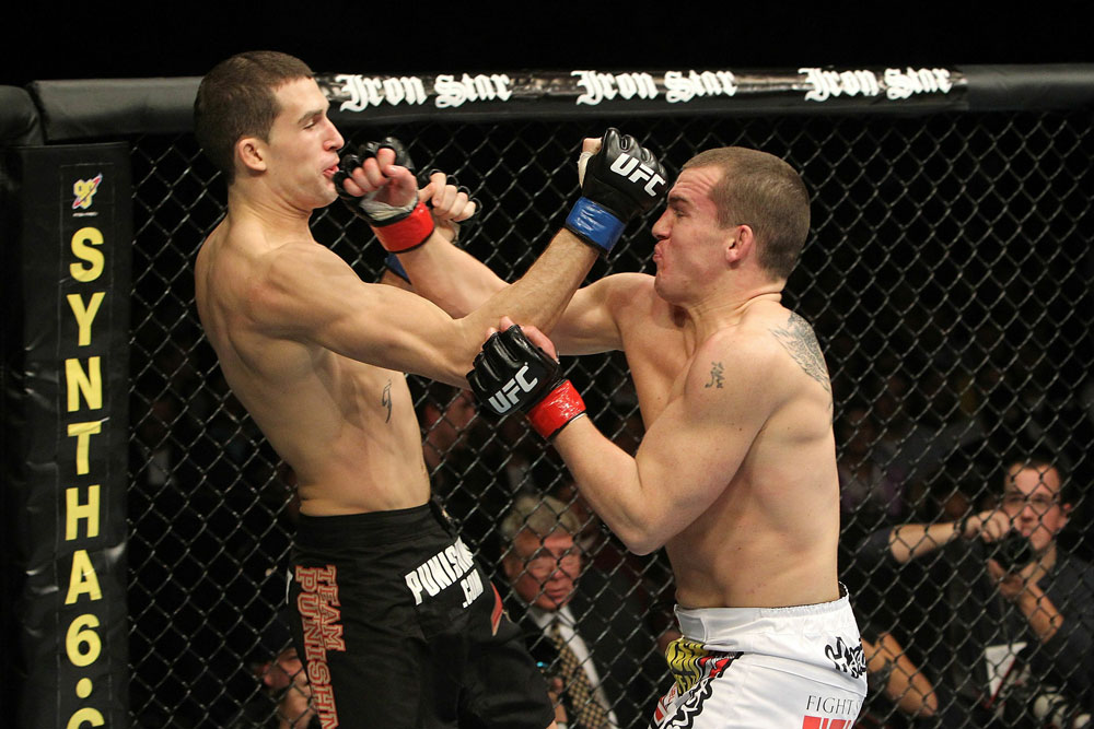 Foster, Munoz, Barboza Impress in UFC 123 Prelims UFC ® News