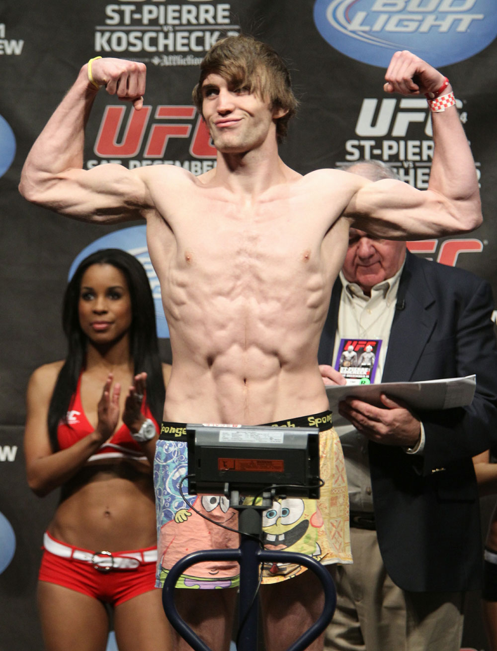 UFC 124 Weigh-in: Pat Audinwood weighs in at 156lbs.