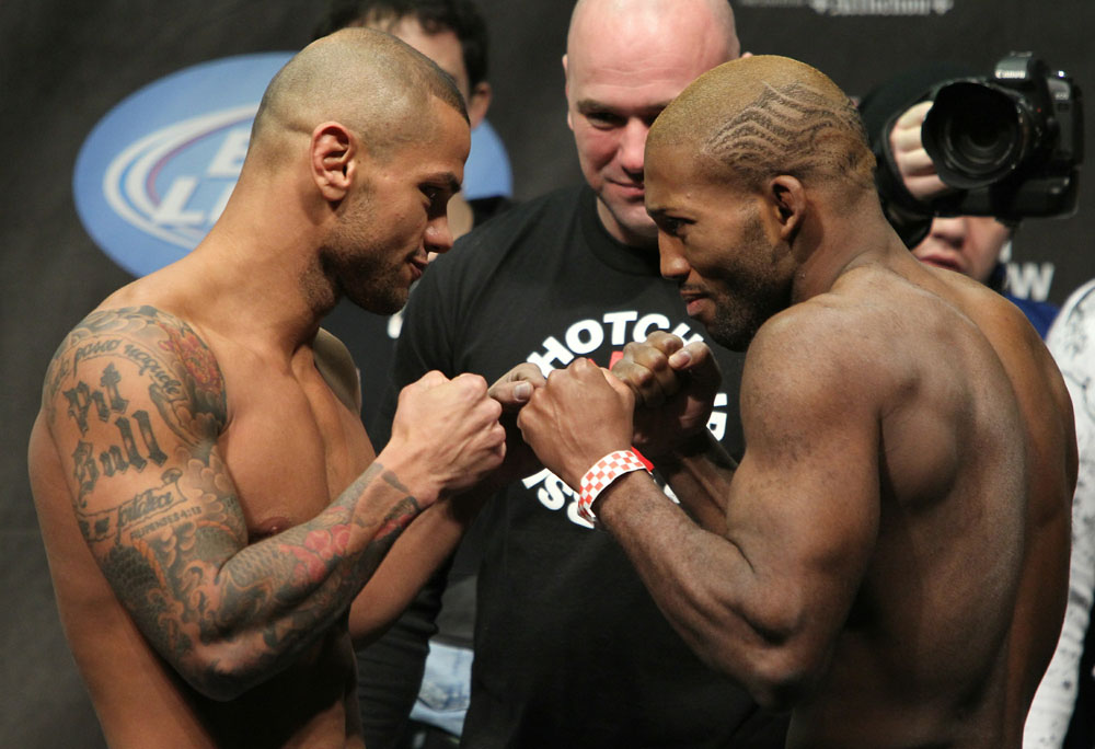 UFC 124 Weigh-in: Alves vs. Howard