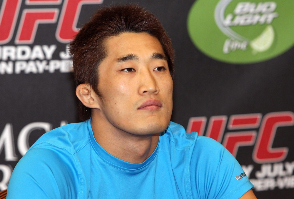 UFC 132 Open Workouts: Dong Hyun Kim