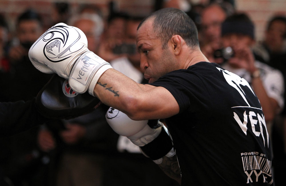 SAN JOSE, CA - NOVEMBER 16:  Wanderlei Silva works out for the fans and media during the UFC 139 open workouts at the Heroes Martial Arts Gym on November 16, 2011 in San Jose, California.  (Photo by Josh Hedges/Zuffa LLC/Zuffa LLC via Getty Images)