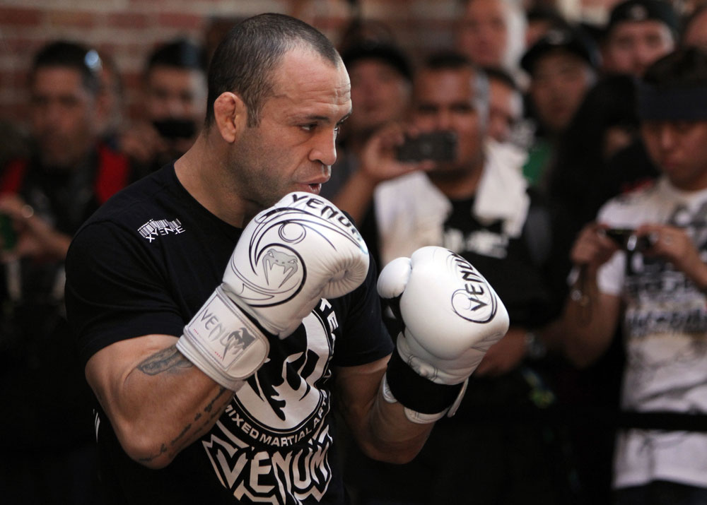 SAN JOSE, CA - NOVEMBER 16:  Wanderlei Silva works out for the fans and media during the UFC 139 open workouts at the Heroes Martial Arts Gym on November 16, 2011 in San Jose, California.  (Photo by Josh Hedges/Zuffa LLC/Zuffa LLC via Getty Images)