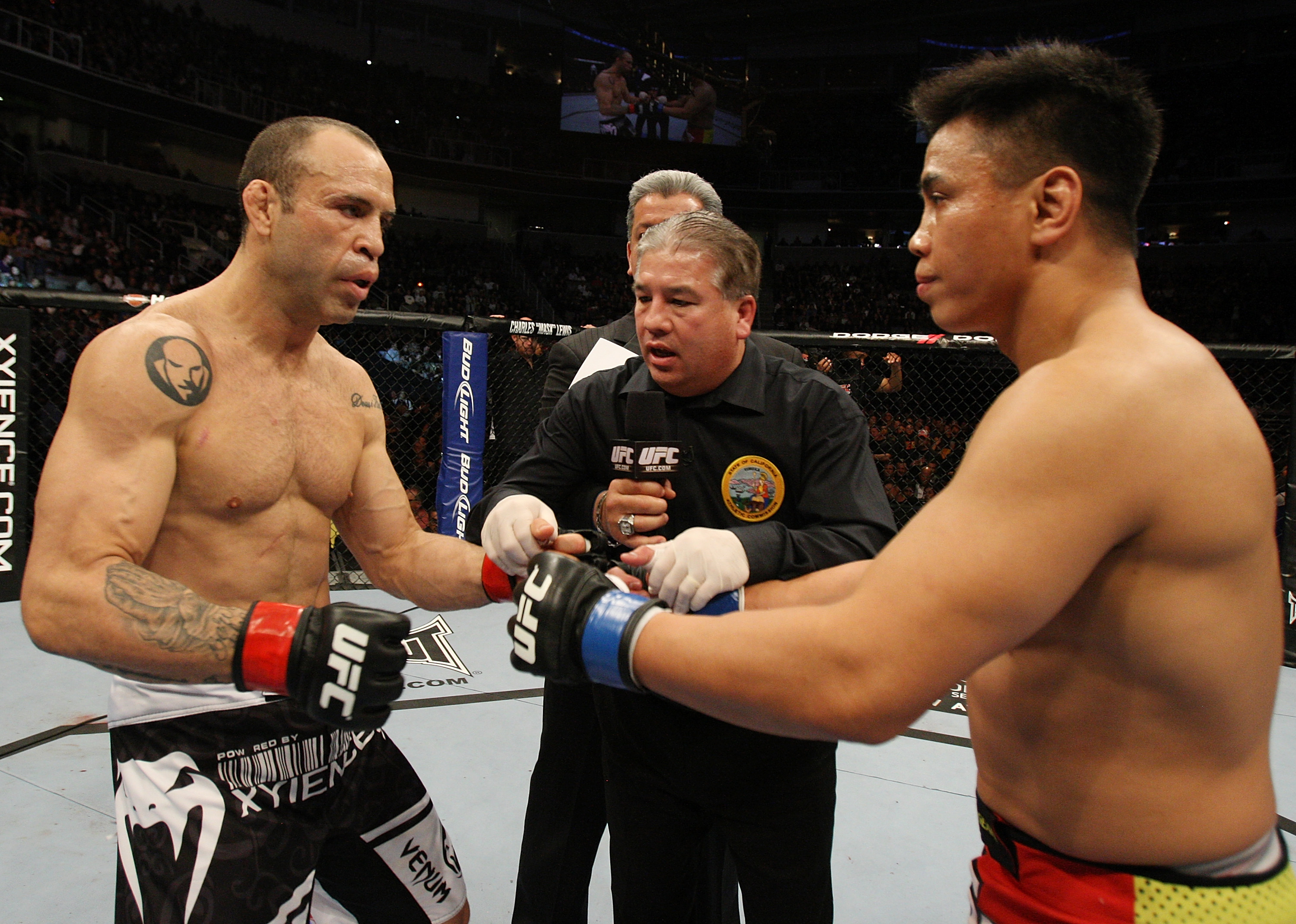 SAN JOSE, CA - NOVEMBER 19: (L-R) Wanderlei Silva and Cung Le touch gloves to start their UFC Middleweight bout at the HP Pavillion on November 19, 2011 in San Jose, California. (Photo by Josh Hedges/Zuffa LLC/Zuffa LLC via Getty Images)