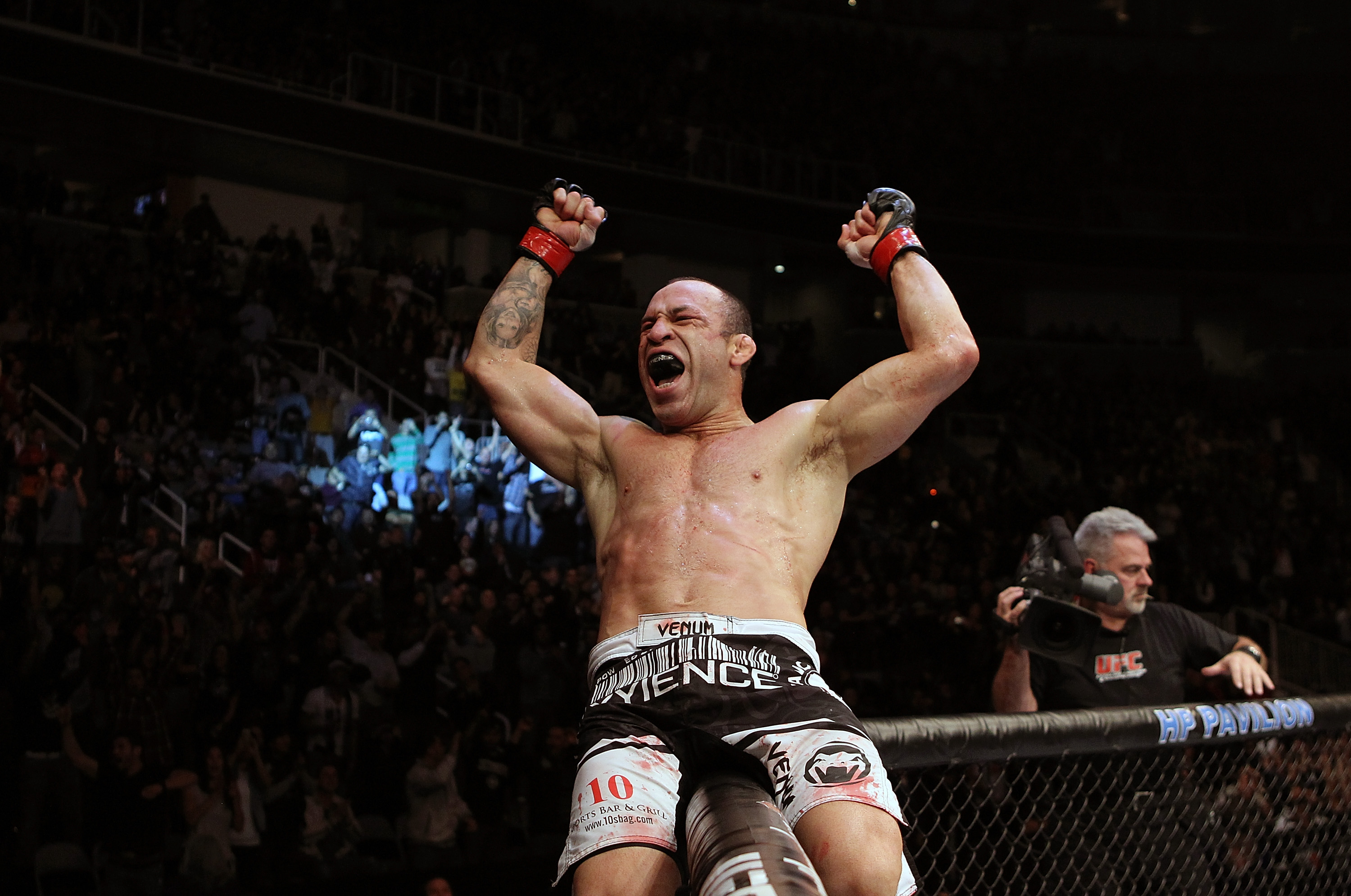 SAN JOSE, CA - NOVEMBER 19: Wanderlei Silva celebrates defeating Cung Le during an UFC Middleweight bout at the HP Pavillion on November 19, 2011 in San Jose, California. (Photo by Josh Hedges/Zuffa LLC/Zuffa LLC via Getty Images)