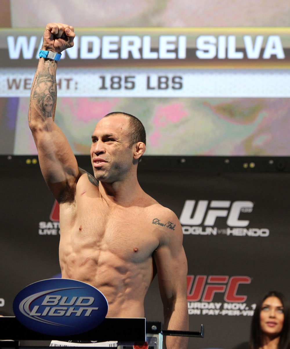 SAN JOSE, CA - NOVEMBER 18: Wanderlei Silva weighs in during the UFC 139 Weigh In at the HP Pavilion on November 18, 2011 in San Jose, California. (Photo by Josh Hedges/Zuffa LLC/Zuffa LLC via Getty Images)