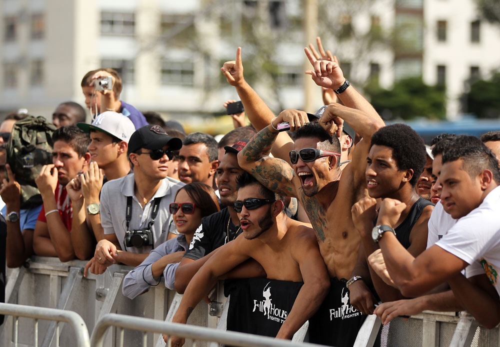 BELO HORIZONTE, BRAZIL - JUNE 20:   Fans cheer during the UFC 147 open workouts at Praca da Estacao on June 20, 2012 in Belo Horizonte, Brazil.  (Photo by Josh Hedges/Zuffa LLC/Zuffa LLC via Getty Images)