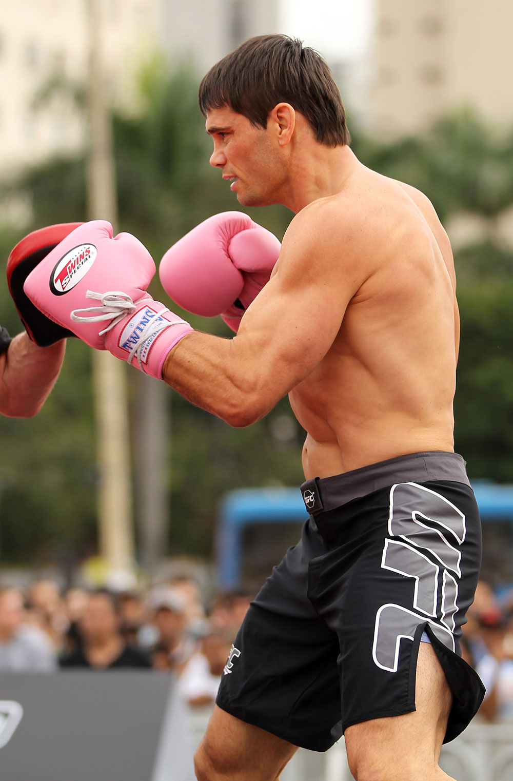 BELO HORIZONTE, BRAZIL - JUNE 20:   Rich Franklin works out for the fans and media during the UFC 147 open workouts at Praca da Estacao on June 20, 2012 in Belo Horizonte, Brazil.  (Photo by Josh Hedges/Zuffa LLC/Zuffa LLC via Getty Images)
