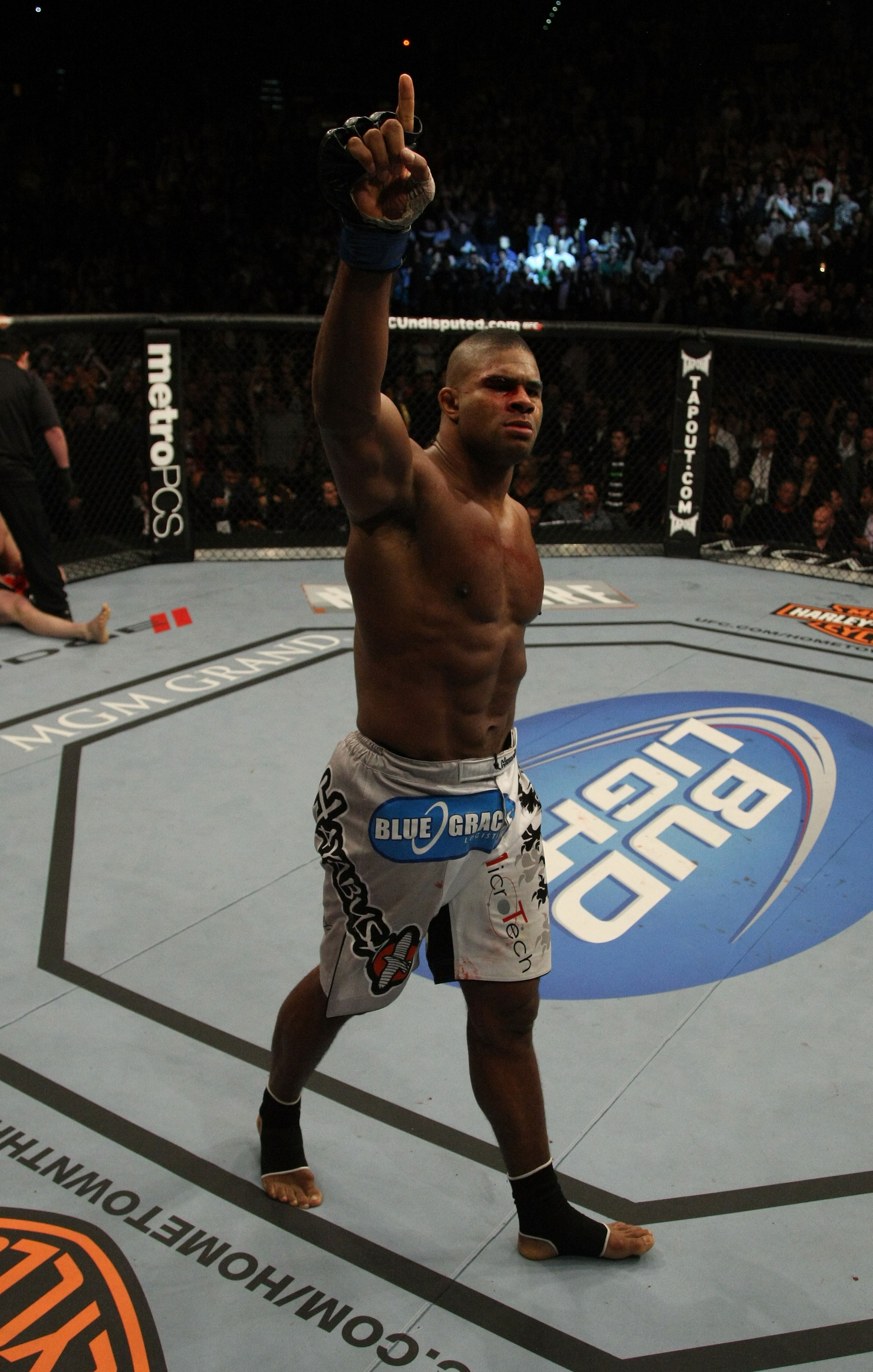 LAS VEGAS, NV - DECEMBER 30: Alistair Overeem reacts to his win over Brock Lesnar during the UFC 141 event at the MGM Grand Garden Arena on December 30, 2011 in Las Vegas, Nevada. (Photo by Donald Miralle/Zuffa LLC/Zuffa LLC via Getty Images) *** Local Caption *** Alistair Overeem