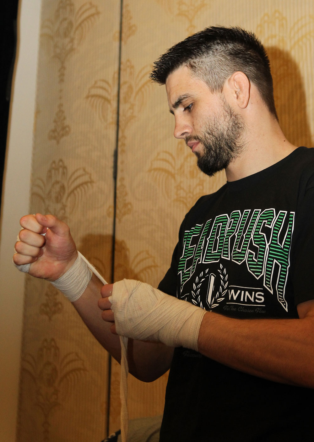 UFC 132 Open Workouts: Carlos Condit