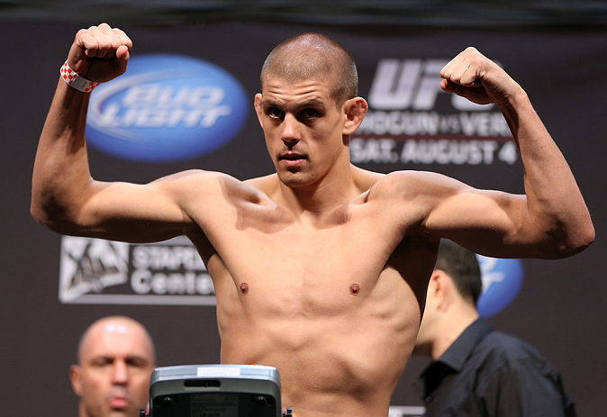 LOS ANGELES - AUGUST 03: Joe Lauzon makes weight during the UFC on FOX weigh in at Staples Center on August 3, 2012 in Los Angeles, California. (Photo by Josh Hedges/Zuffa LLC/Zuffa LLC via Getty Images)