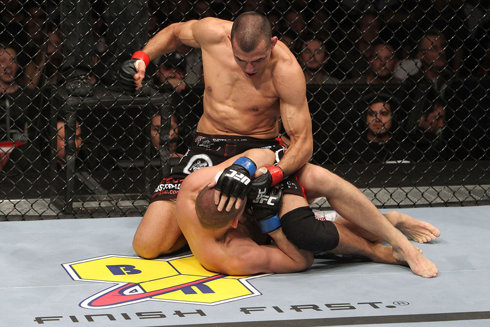 UFC 123: Lauzon vs. Sotiropolous