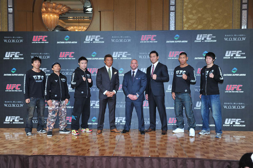 Takeya Mizugaki, Kid Yamamoto, Takanori Gomi, Yoshihiro Akiyama, UFC CEO Lorenzo Fertitta, Yushin Okami, Riki Fukuda & Hatsu Hioki