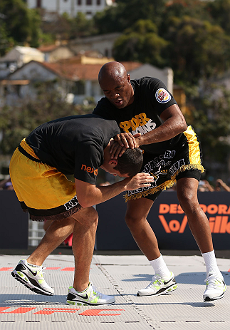 RIO DE JANEIRO, BRAZIL - OCTOBER 10: Anderson Silva works out for fans and media during an open training session ahead of UFC 153 at Arcos da Lapa: Praca Cardeal Camara on October 10, 2012 in Rio de Janeiro, Brazil. (Photo by Josh Hedges/Zuffa LLC/Zuffa LLC via Getty Images)