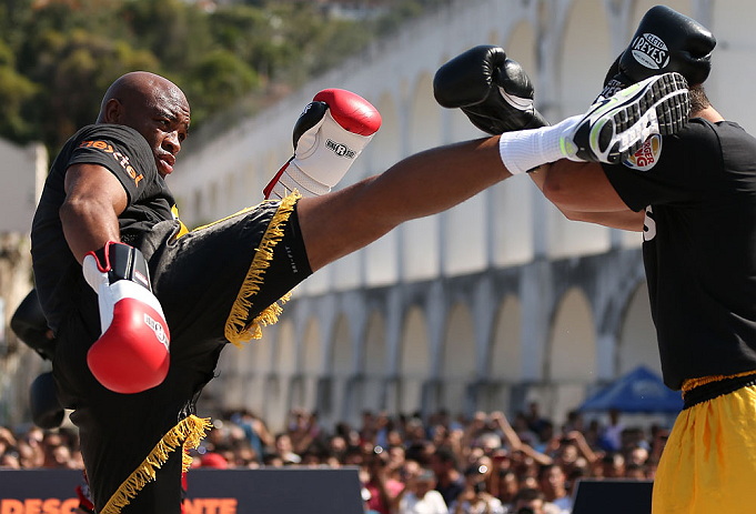 RIO DE JANEIRO, BRAZIL - OCTOBER 10: Anderson Silva works out for fans and media during an open training session ahead of UFC 153 at Arcos da Lapa: Praca Cardeal Camara on October 10, 2012 in Rio de Janeiro, Brazil. (Photo by Josh Hedges/Zuffa LLC/Zuffa LLC via Getty Images)