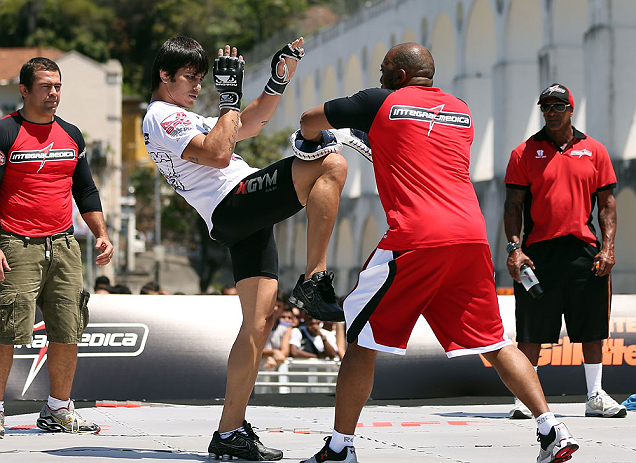 RIO DE JANEIRO, BRAZIL - OCTOBER 10: Erick Silva works out for fans and media during an open training session ahead of UFC 153 at Arcos da Lapa: Praca Cardeal Camara on October 10, 2012 in Rio de Janeiro, Brazil. (Photo by Josh Hedges/Zuffa LLC/Zuffa LLC via Getty Images)
