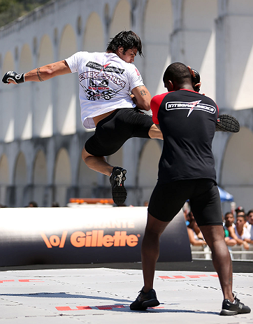 RIO DE JANEIRO, BRAZIL - OCTOBER 10: Erick Silva works out for fans and media during an open training session ahead of UFC 153 at Arcos da Lapa: Praca Cardeal Camara on October 10, 2012 in Rio de Janeiro, Brazil. (Photo by Josh Hedges/Zuffa LLC/Zuffa LLC via Getty Images)