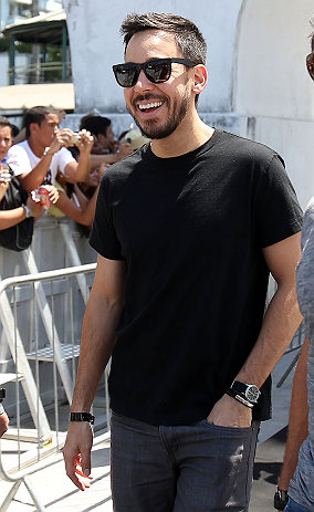 RIO DE JANEIRO, BRAZIL - OCTOBER 10: Musician Mike Shinoda of Linkin Park attends the UFC 153 open workouts at Arcos da Lapa: Praca Cardeal Camara on October 10, 2012 in Rio de Janeiro, Brazil. (Photo by Josh Hedges/Zuffa LLC/Zuffa LLC via Getty Images)