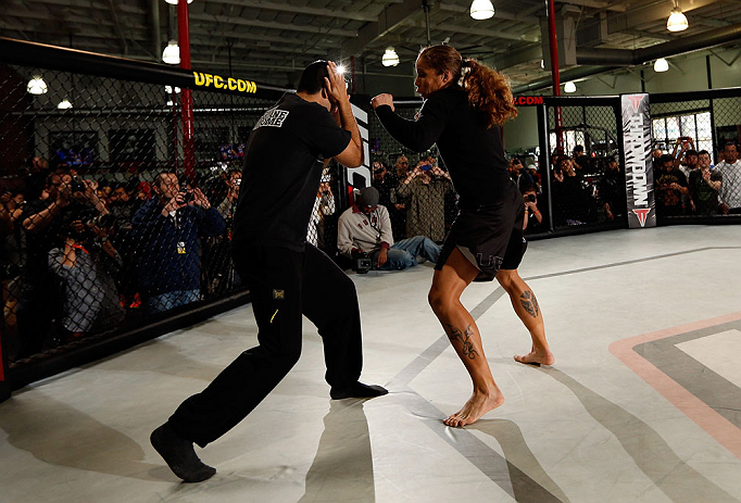TORRANCE, CA - FEBRUARY 20:  Liz Carmouche conducts an open training session for fans and media at the UFC Gym on February 20, 2013 in Torrance, California.  (Photo by Josh Hedges/Zuffa LLC/Zuffa LLC via Getty Images)