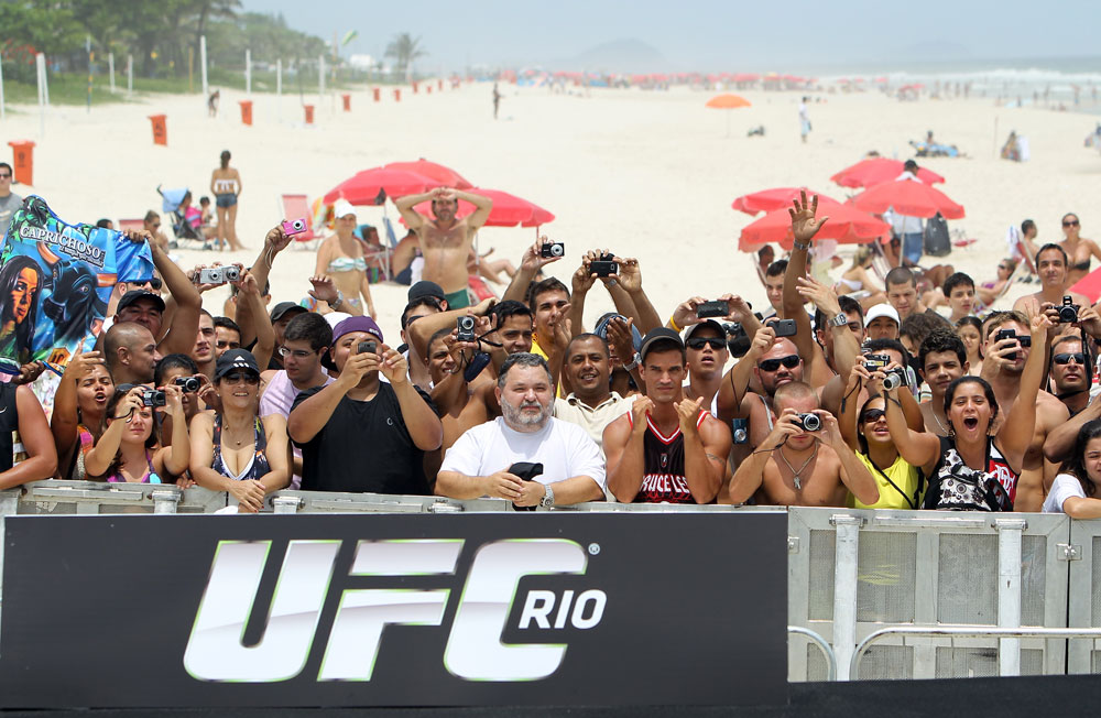 RIO DE JANEIRO, BRAZIL - JANUARY 11:  Fans react during the UFC 142 Open Workouts at Barra de Tijuca Beach on January 11, 2012 in Rio de Janeiro, Brazil.  (Photo by Josh Hedges/Zuffa LLC/Zuffa LLC via Getty Images)