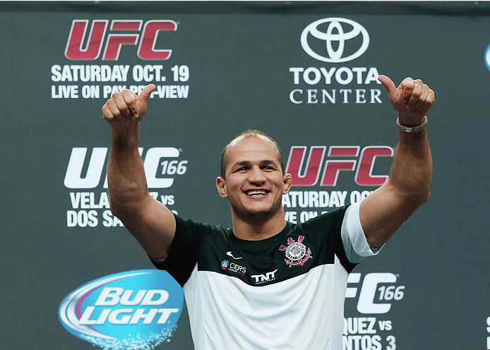 UFC heavyweight Junior Dos Santos UFC heavyweight Junior Dos Santos