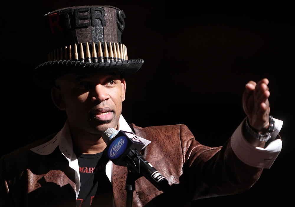 CHICAGO, IL - JANUARY 27: Former UFC fighter turned journalist Shonie Carter asks a question of Dominick Cruz during a Q&A session before the UFC on FOX official weigh in at the Chicago Theatre on January 27, 2012 in Chicago, Illinois. (Photo by Josh Hedges/Zuffa LLC/Zuffa LLC via Getty Images) *** Local Caption *** Shonie Carter