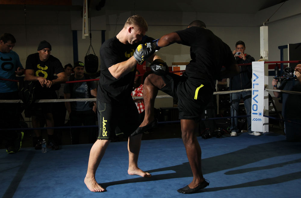 CHICAGO, IL - JANUARY 25: Rashad Evans works out for the media during the UFC on FOX open workouts at the Chicago Boxing Club on January 25, 2012 in Chicago, Illinois. (Photo by Josh Hedges/Zuffa LLC/Zuffa LLC via Getty Images)