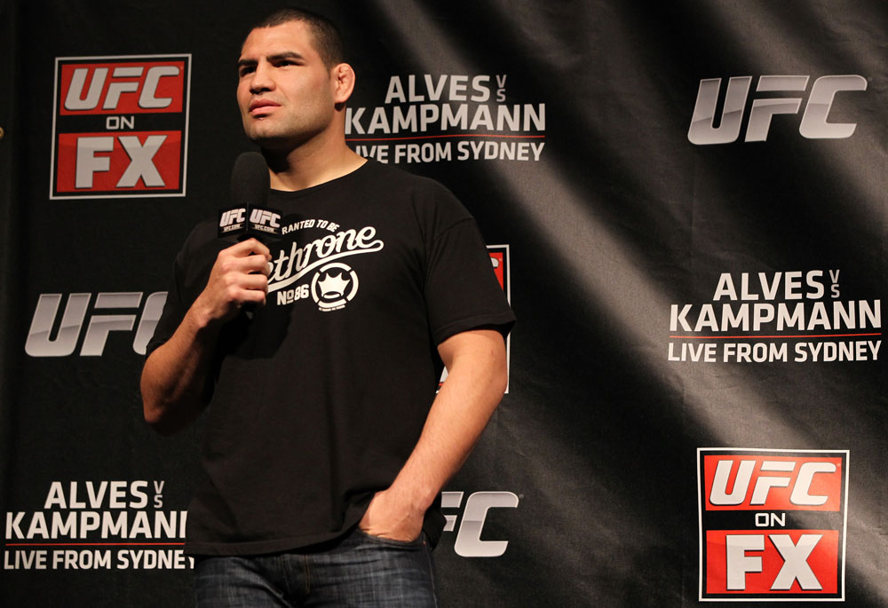 SYDNEY, AUSTRALIA - MARCH 02: Former UFC Heavyweight Champion Cain Velasquez interacts with fans during a Q&A session before the UFC on FX official weigh in at Allphones Arena on March 2, 2012 in Sydney, Australia. (Photo by Josh Hedges/Zuffa LLC/Zuffa LLC via Getty Images) *** Local Caption *** Cain Velasquez