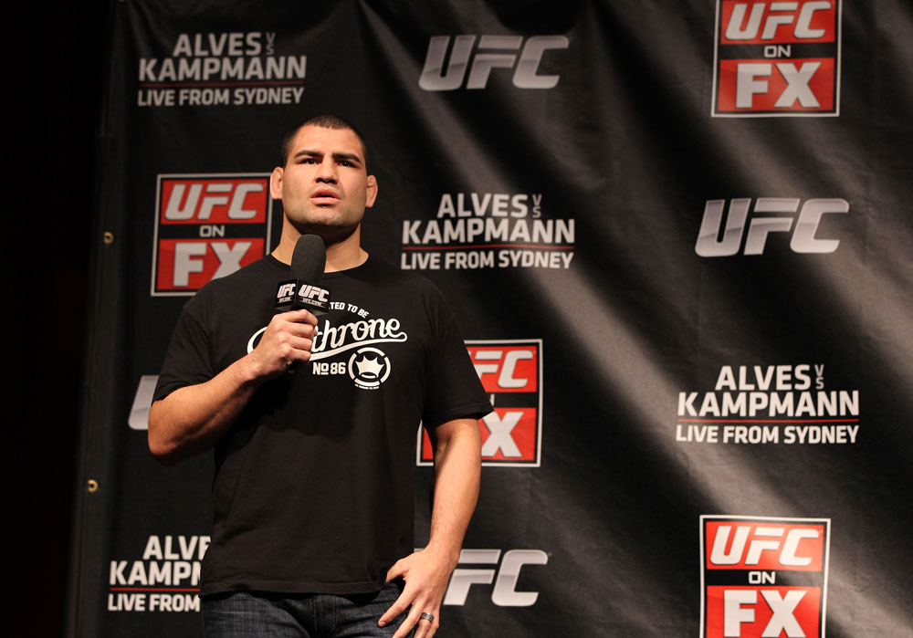 SYDNEY, AUSTRALIA - MARCH 02: Former UFC Heavyweight Champion Cain Velasquez interacts with fans during a Q&A session before the UFC on FX official weigh in at Allphones Arena on March 2, 2012 in Sydney, Australia. (Photo by Josh Hedges/Zuffa LLC/Zuffa LLC via Getty Images) *** Local Caption *** Cain Velasquez