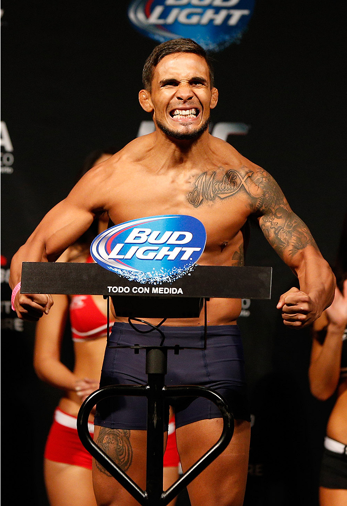 UFC 180 Fotos da pesagem UFC ® Media