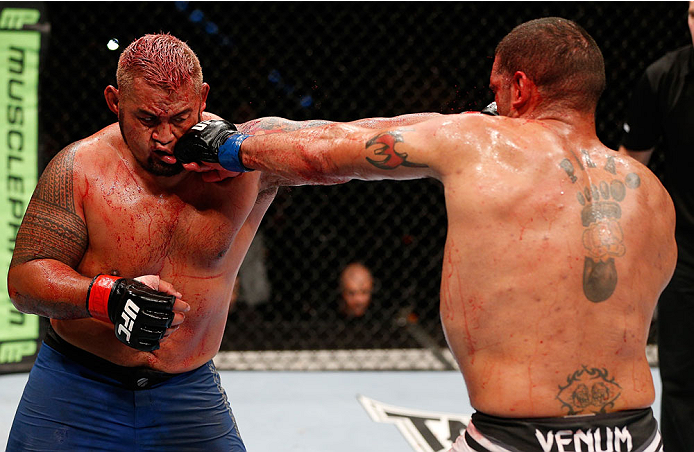 ufn-7-11-Hunt-vs-Bigfoot-53.jpg