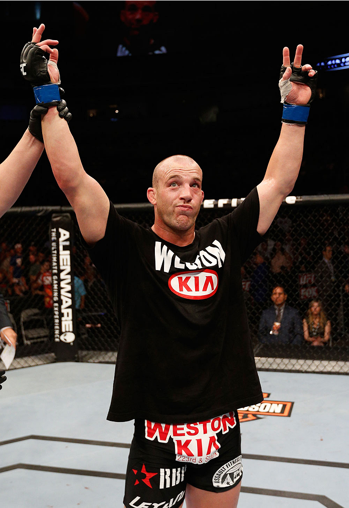 Cummins earns a unanimous decision victory over Kyle Kingsbury