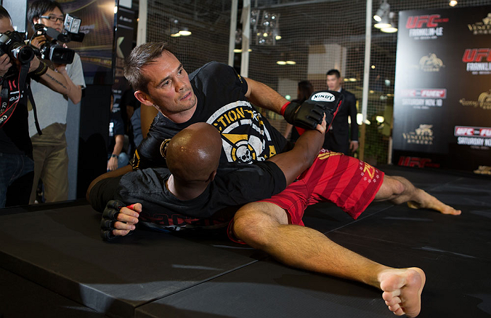 HONG KONG - NOVEMBER 07: Rich Franklin works out for media and fans during a UFC open workout session at Harbour City Mall on November 7, 2012 in Hong Kong, Hong Kong. (Photo by Josh Hedges/Zuffa LLC/Zuffa LLC via Getty Images)