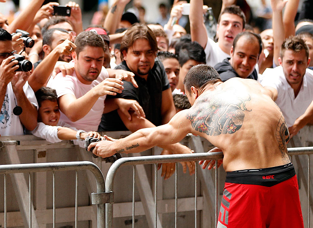 SAO PAULO, BRAZIL - JANUARY 16:  Vitor Belfort participates in an open workout session for media and fans on January 16, 2013 at Parque Anhangabau in Sao Paulo, Brazil. (Photo by Josh Hedges/Zuffa LLC/Zuffa LLC via Getty Images)