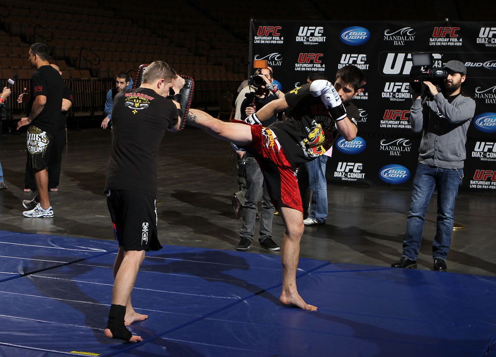 LAS VEGAS, NV - FEBRUARY 01: Carlos Condit works out for the media and fans during the UFC 143 open workouts at Mandalay Bay Events Center on February 1, 2012 in Las Vegas, United States. (Photo by Josh Hedges/Zuffa LLC/Zuffa LLC via Getty Images) *** Local Caption *** Carlos Condit